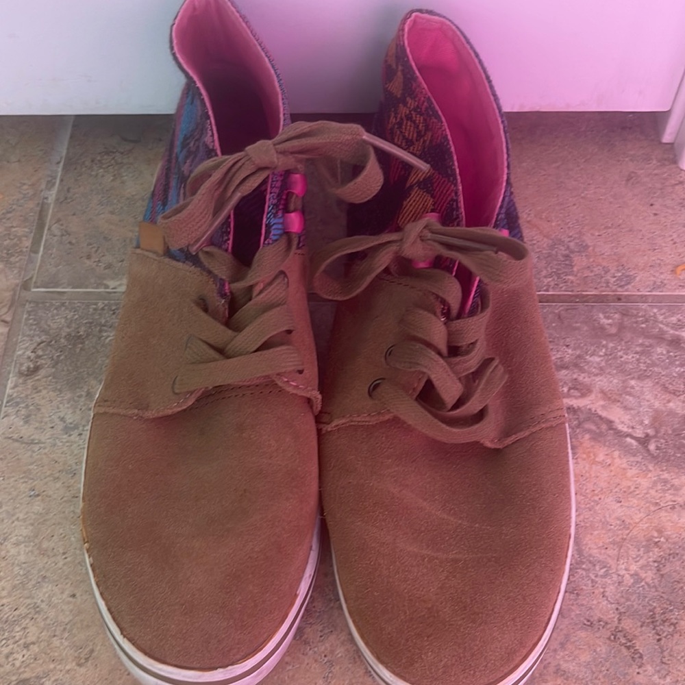 Vans chukka boot with tribal detail